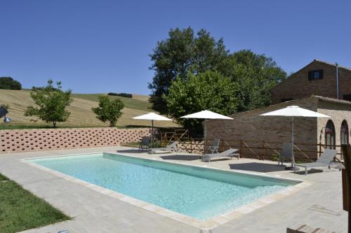 Bazén v ubytování Agriturismo Forestale Luti nebo v jeho okolí