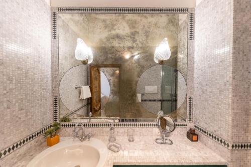 Koupelna v ubytování VivimiHome - Suite a pochi passi dalla Piazzetta