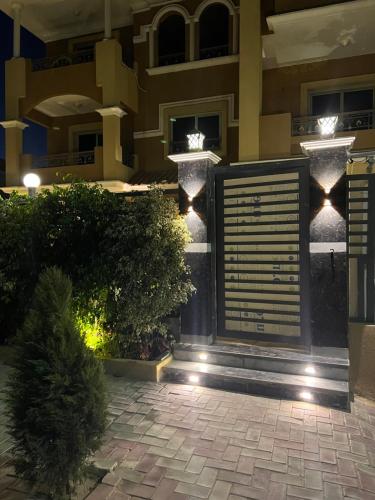 شقه فندقيه مستقله الشيخ زايد