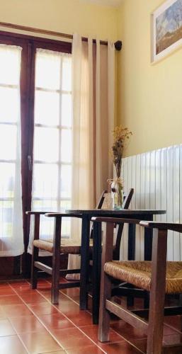 Fotografie z fotogalerie ubytování Hostal l'Avet Blau v destinaci Santa Fe de Montseny