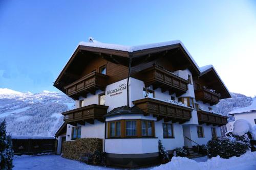 Fotografie z fotogalerie ubytování Hofer's Wiesenheim v destinaci Zell am Ziller