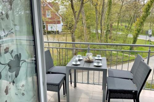ノルトダイヒにあるHimmel & Meerの景色を望むバルコニー(テーブル、椅子付)