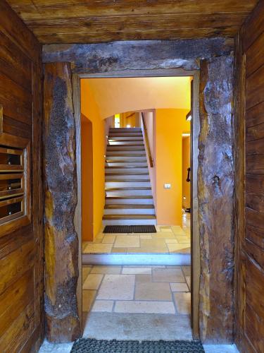 Galería fotográfica de Hostdomus - Via Roma Suite en Cesana Torinese