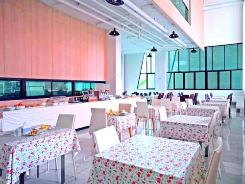 Εστιατόριο ή άλλο μέρος για φαγητό στο Phoenix Grand Patong