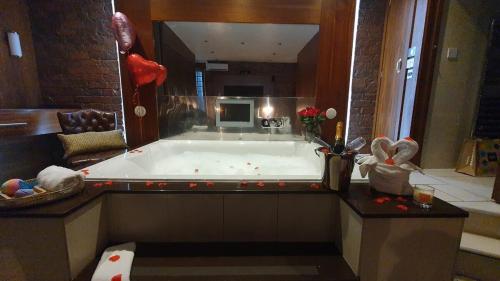 Gallery image of Infinity Partypadsliverpool Hen And Stag Welcome in Liverpool