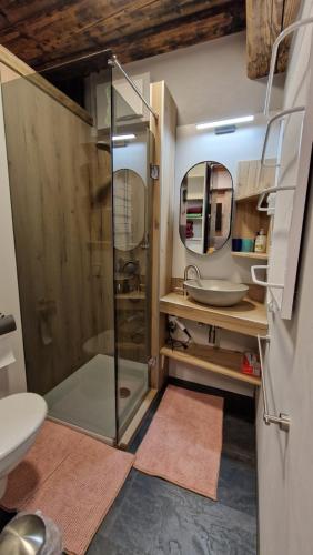 Kúpeľňa v ubytovaní Ferienhaus Kräuterhäusl