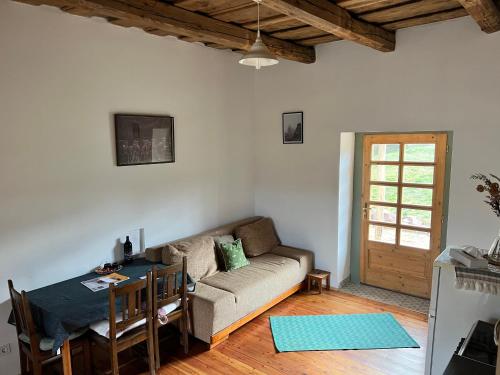 A seating area at Aracsa Farm és Vendégház Kis Balaton és termál fürdők