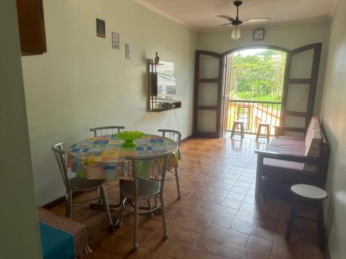 Χώρος καθιστικού στο Condomínio - Praia Grande - Ubatuba/SP