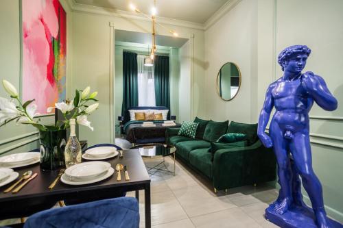 Apart David Old Town Parking by #Hoomvi