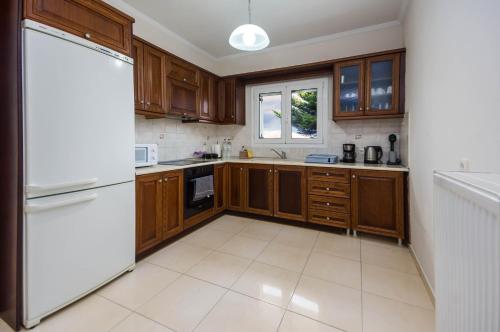 Foto ΔΙΩΡΟΦΗ ΜΕΖΟΝΕΤΑ-2KM ΑΠΟ ΤΟ ΚΕΝΤΡΟ-ILIANA HOUSE 4