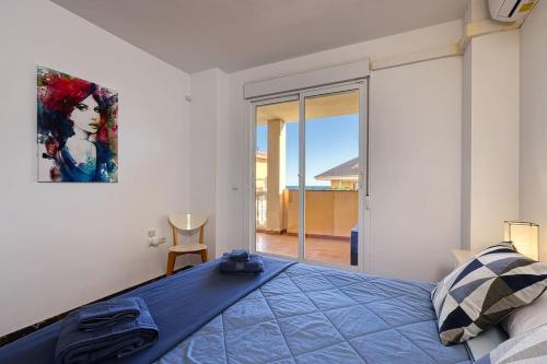 Spacious 2 bedroom apartment with sea view!