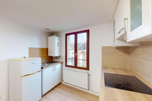 Photo de la galerie de l'établissement Lesueur - F2 3ème étage, au Havre