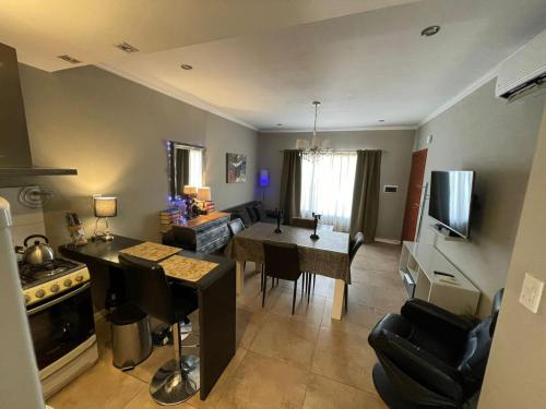 TV a/nebo společenská místnost v ubytování Departamento Parque Necochea