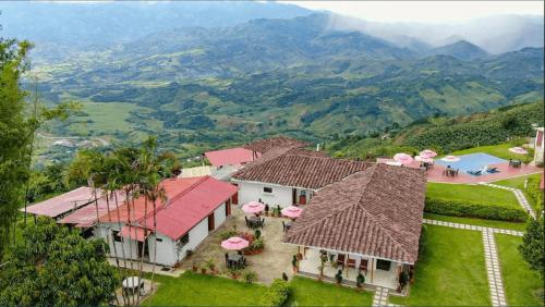 Finca Hotel Los Guayacanes 항공뷰