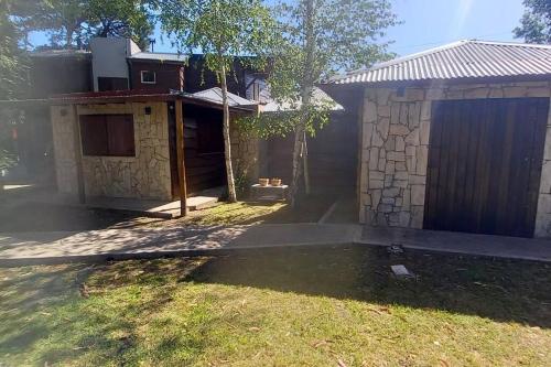 casa con pileta y parque – Photos 5