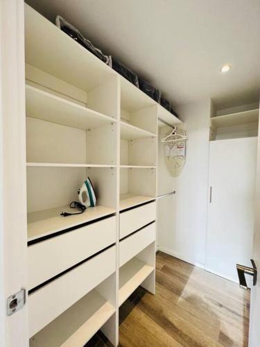 Φωτογραφία από το άλμπουμ του Apartamento 2 Habitaciones, Edificio Airali, Zona 10, Miradolo στη Γουατεμάλα