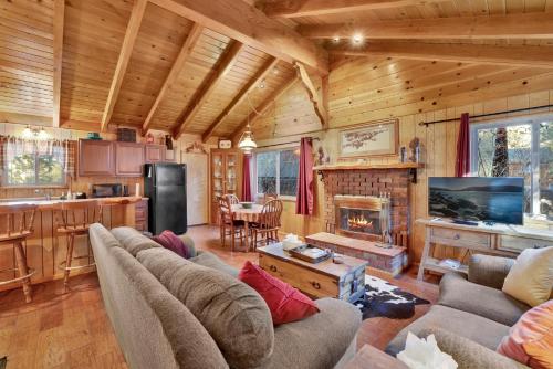 Гостиная зона в 2391-The Talbot Cottage cabin