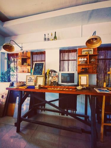 Gallery image of San Juanico Travellers Inn - RedDoorz in Tacloban