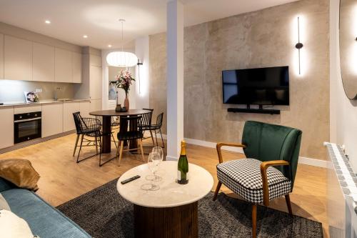 New designed flat 3 bedrooms 2 showers