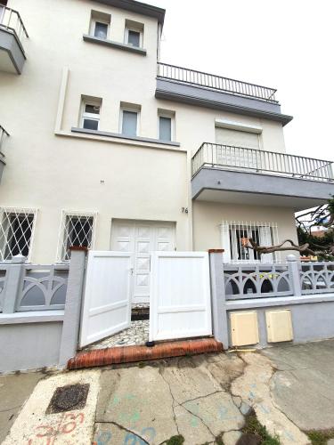 LA CASEBLANQUE Maison près de la plage : Wifi-Clim-Barbecue