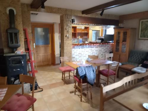 Μια τηλεόραση ή/και κέντρο ψυχαγωγίας στο Apartmani - Mesko vajat