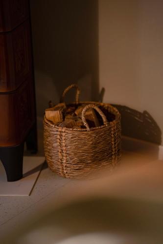 a basket sitting on a counter next to a phone at Daczowisko in Gruczno