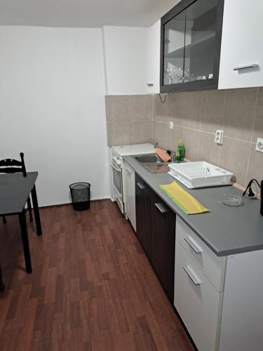 Jennifer.apartman.3 – Photos 2