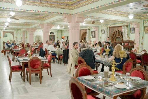 Ресторан / й інші заклади харчування у UMAID MAHAL PALACE