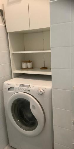 100 m2 Apartment in the center of Athens ,2BR ,4 guests &sofa bed