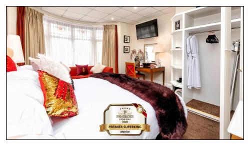 Katil atau katil-katil dalam bilik di Pembroke Hotel