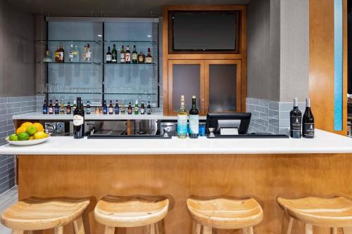 SpringHill Suites by Marriott Kansas City Plaza Image