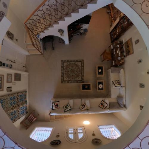 ภาพในคลังภาพของ Alexander Lodge ในซีวา