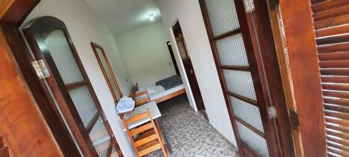 an overhead view of a room with a mirror at Hotel Tres Meninos in Itariri