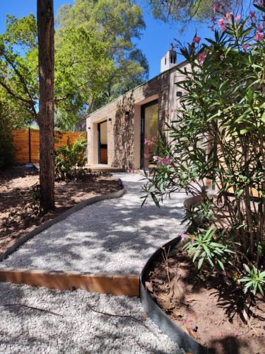 Photo de la galerie de l'établissement Maison avec jardin, à Saint-Raphaël