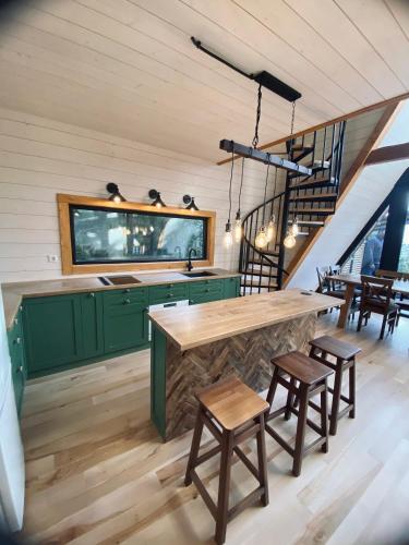 Φωτογραφία από το άλμπουμ του The Sunset Cabin будиночок з Чаном Чан не входить у вартість σε Zhuraky