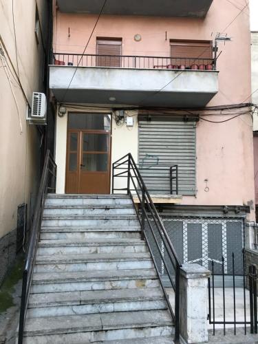 Το κτήριο όπου στεγάζεται  το διαμέρισμα