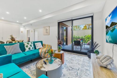 Ruang duduk di Jasmine's Secret Garden in Rouse Hill