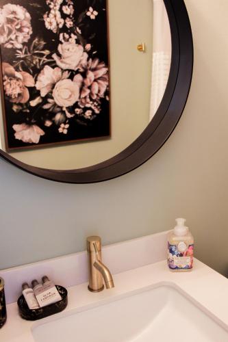 Galería fotográfica de Waterfront Boutique Accommodation in PEC - Suite 3 en Belleville