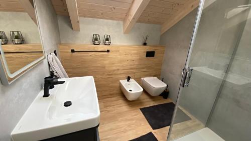 Kylpyhuone majoituspaikassa Chalet MIA