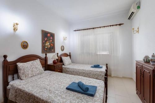VILLA ROSADO - Moradia para 6 com AC, jardim a 5 min do centro de Albufeira