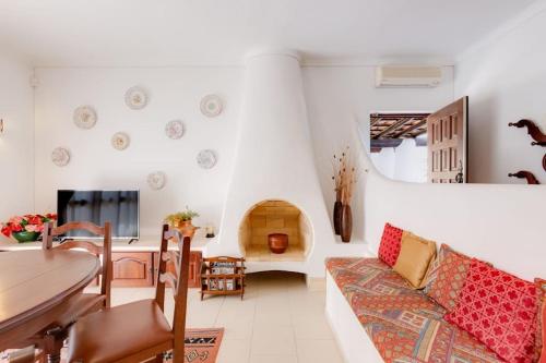 VILLA ROSADO - Moradia para 6 com AC, jardim a 5 min do centro de Albufeira