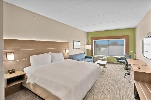 Holiday Inn Express - Jacksonville South Bartram Prk, an IHG Hotel Image