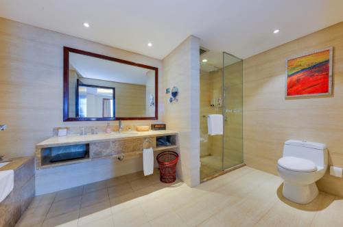 Ένα μπάνιο στο Zhengzhou Yuehai Hotel