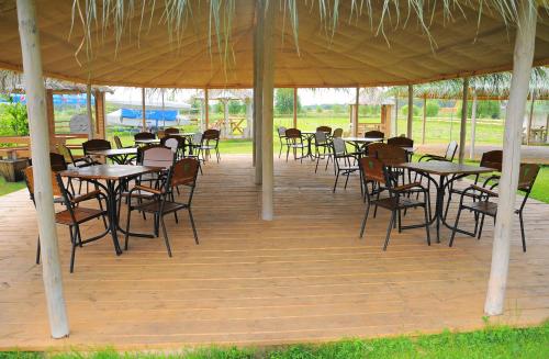 Un restaurante u otro lugar para comer en Nester House