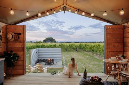 Κήπος έξω από το Villas & Vines Glamping