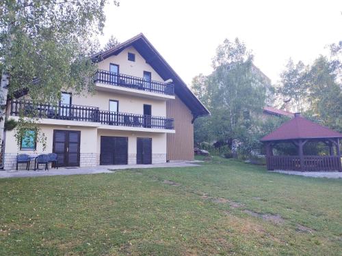 Budova, kde se apartmán nachází