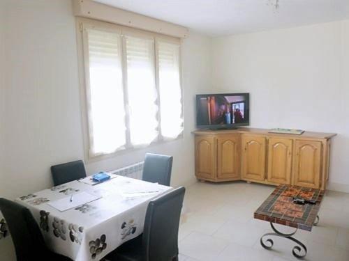 Photo de la galerie de l'établissement Saint Palais sur Mer - MAISON située rue des Ecoles - AU CALME, à Saint-Palais-sur-Mer