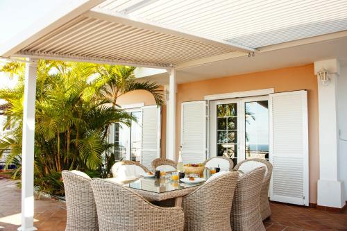 Villa Marbella-private heated pool and breathtaking view