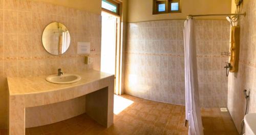 Villa Stella, Rinbudhoo tesisinde bir banyo