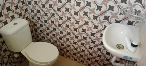 Un baño de SUN GARDEN